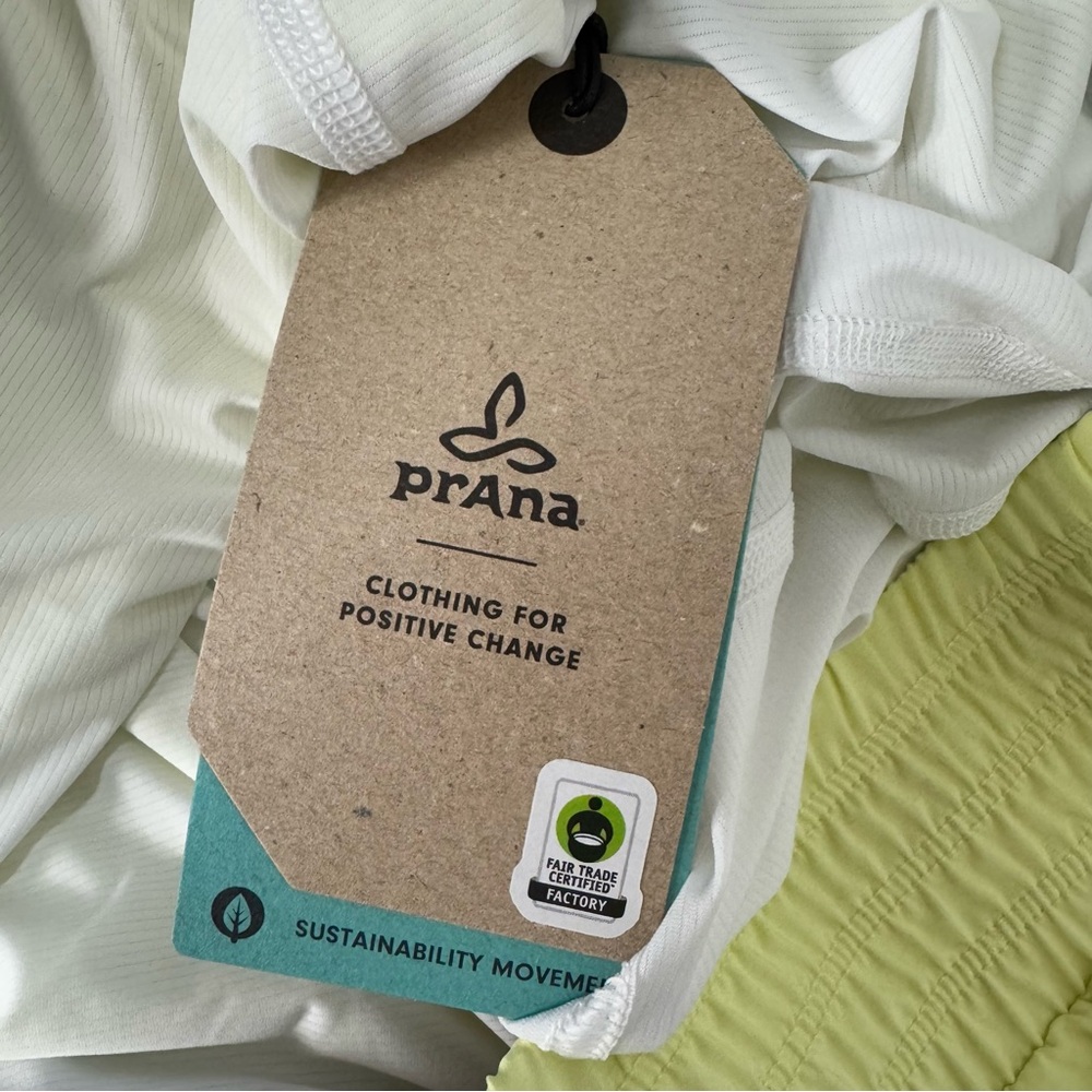 Prana Skirt Skort Peak to Pavement Lime Squeeze Solid Yellow Green Pull On Knit - Picture 8 of 10